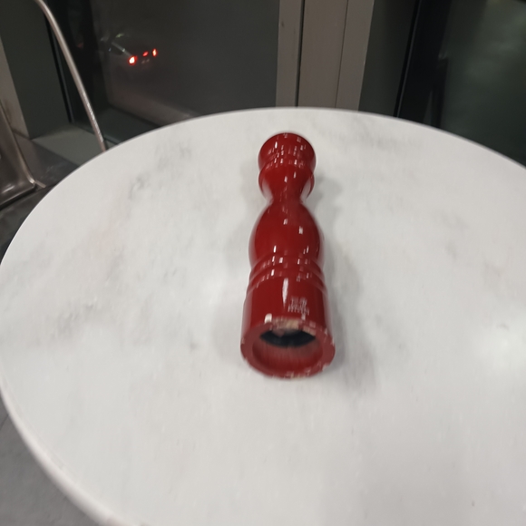 Red Pepper Grinder - Picture 2 of 3